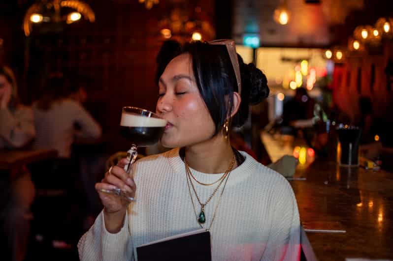 Rotterdam Center: Cocktail Bar Walking Tour - Self Guided - Starting the Night at Kevin Bacon Bar Next to Central Station