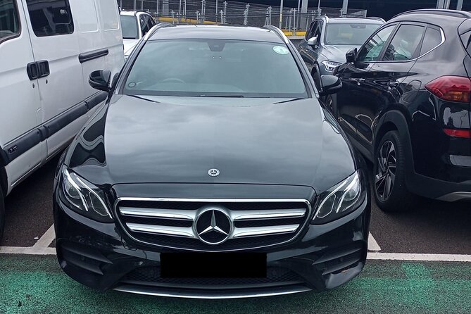 Round Trip Taxi Transfer - Stansted Airport To & From London - Flight Tracking and Punctuality