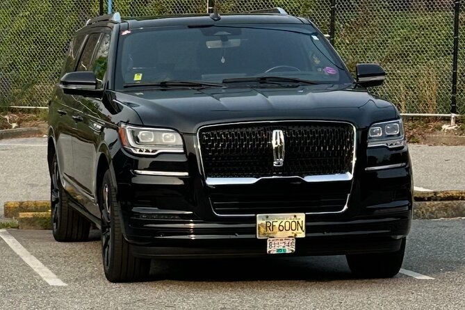 Roundtrip Private Transfer Vancouver Airport (YVR) - Whistler - Meet Your Driver at Vancouver International Airport