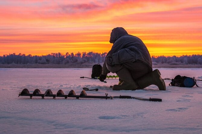 Rovaniemi: Ice Fishing Small Group Tour & Barbeque - All-Inclusive Equipment and Expert Guidance