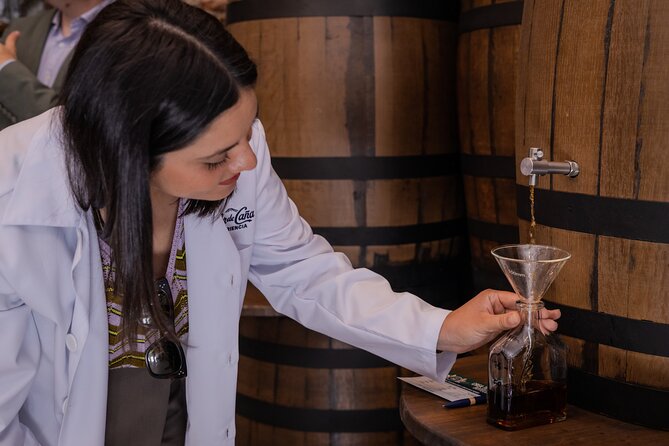 Rum Tasting: Experience of the 5 senses in Madrid - Engaging the Senses with Flor de Cañas Visual and Olfactory Qualities