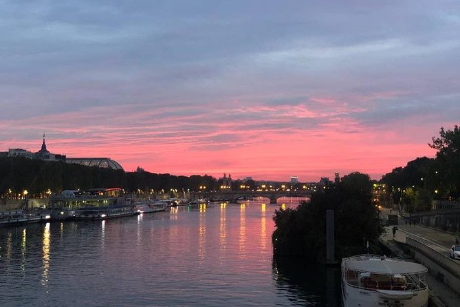 Running in Paris at dawn & see 10 secrets - Exploring Paris’s Most Iconic Sights in a Sprint