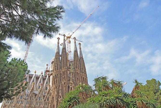 Sagrada Familia Admission Ticket with Audioguide - Exploring the Museum and the Sagrada Familia School