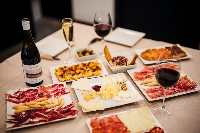 Sagrada Familia Jamón, Cheese and Wine Experience - Authentic Spanish Food: From Olives to Coca Bread