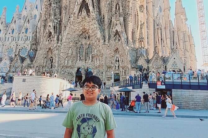 Sagrada Familia Skip The Queue With Audio Guide Tour - Exploring the Nativity and Passion Façades