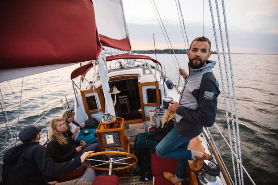 Sail Bainbridge Island & Seattle Waters - Classic Sailboat - Departing from Bainbridge Islands Harbour Marina