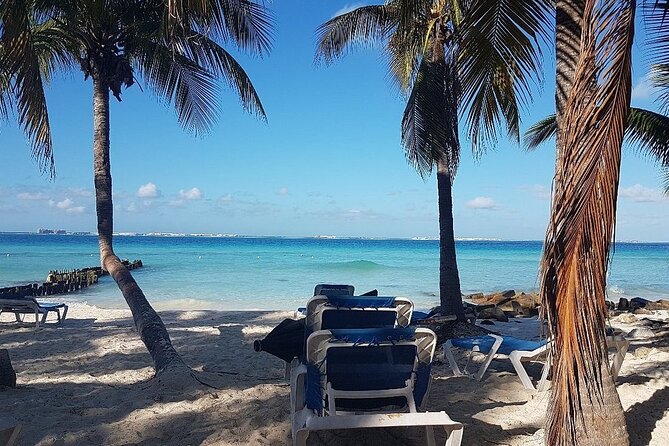 Sailing and snorkeling on a luxury catamaran to Isla Mujeres - Snorkeling at El Farito Reef