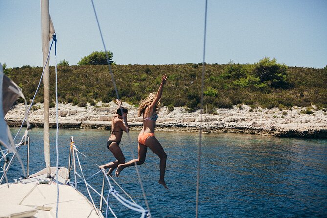 Sailing and Snorkeling Tour in the Islands of Pakleni - Sailing on Large Regatta Boats