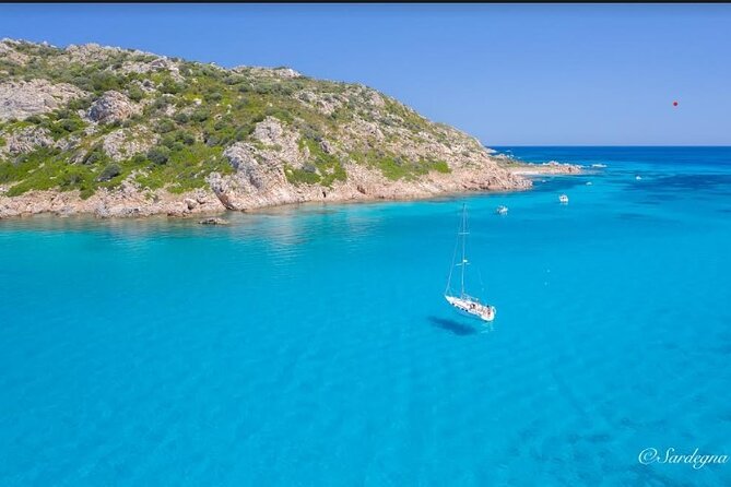 Sailing ship from Porto San Paolo (S.Teodoro-Olbia) to Tavolara, Molara - Elegant Sailing Boat and Onboard Comfort