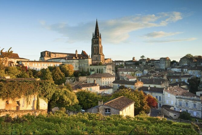 Saint-Émilion : Private Walking Tour & Magnificent Views - Meeting Point and Tour Start in Saint-Émilion