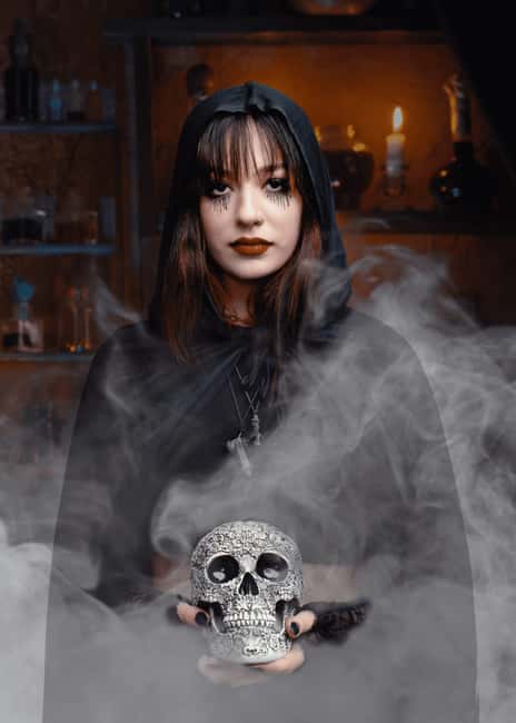 Salem Ghost Tours: Witches & Wicked Whispers - Starting Point and Meeting Details at Essex Street