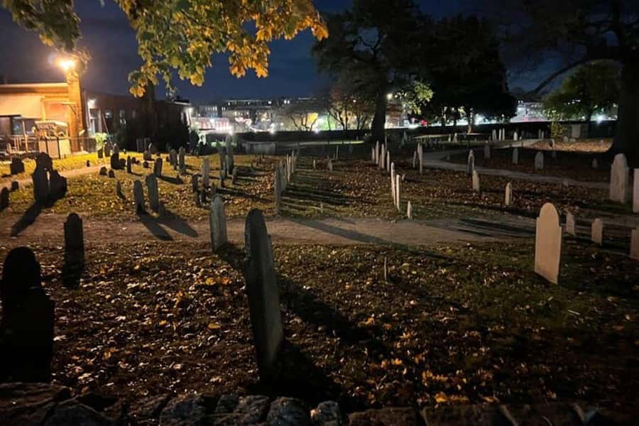 Salem: Witch Trial History and Salem Haunts Walking Tour - The Tour’s Meeting Point and Practical Details