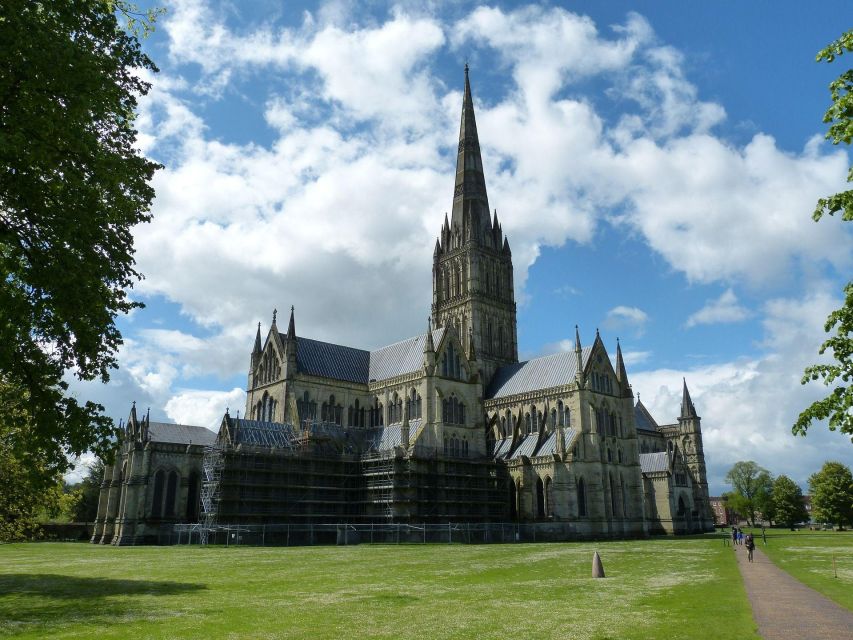 Salisbury Private Guided Walking Tour - Salisbury’s UNESCO-listed Railway Station and Its Architectural Charm