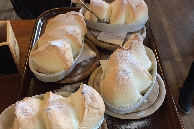 Salzburg Food Tasting Tour: delicious & fun - Exploring the Residenzplatz and Historical Dinners