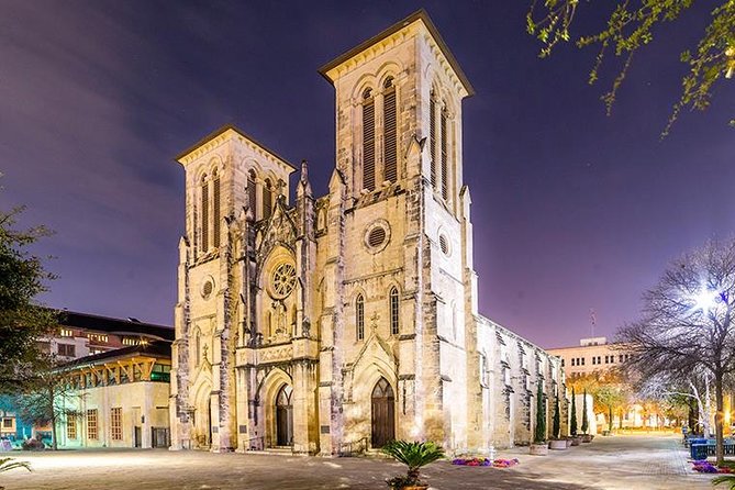 San Antonio Ghost Walking Tour - What Makes the Guides Stand Out?