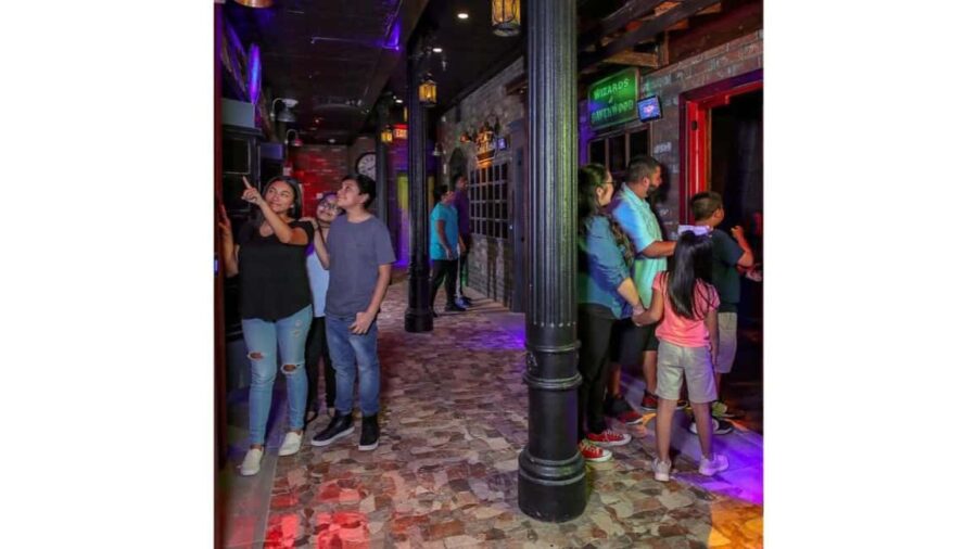 San Antonio: Mirror Maze and Escape Room Ticket - The Escape Room Options and Puzzles