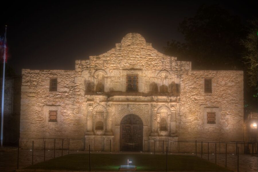 San Antonio: The Madames and Mayhem Ghost Tour - From the Old Town to the Haunted Palace