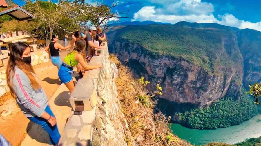 San Cristóbal: Canyon, Viewpoints & Chiapa de Corzo Tour - Sumidero Canyon Viewpoints: Panoramic Marvels