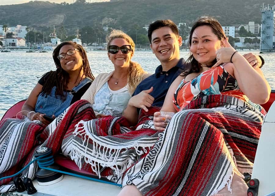 San Diego Bay: 2.5 hour Pure Catamaran Sailing Cruise - Starting Point on Harbor Island: Convenient and Easy to Find