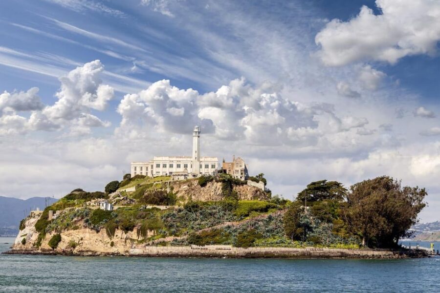 San Francisco: Alcatraz Island & Guided Muir Woods Tour - Muir Woods: Towering Coastal Redwoods and Scenic Drive