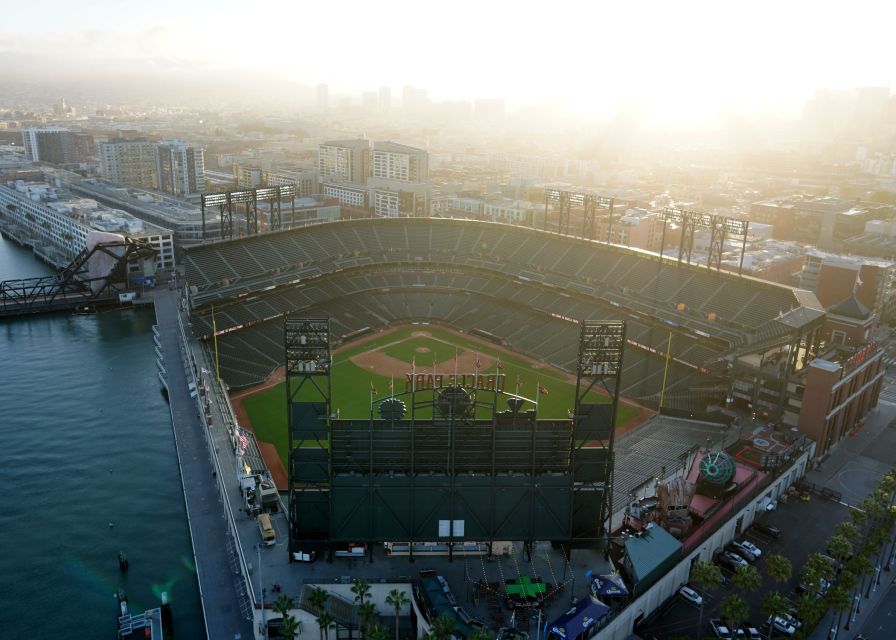 San Francisco: Giants Oracle Park Ballpark Tour - Starting Point at the Juan Marichal Statue