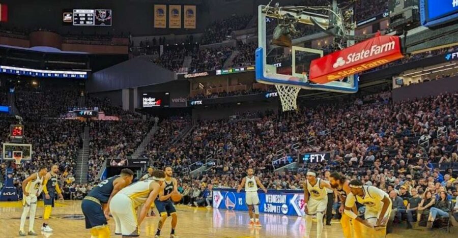 San Francisco: Golden State Warriors Basketball Game Ticket - How the Mobile Ticket System Simplifies Entry