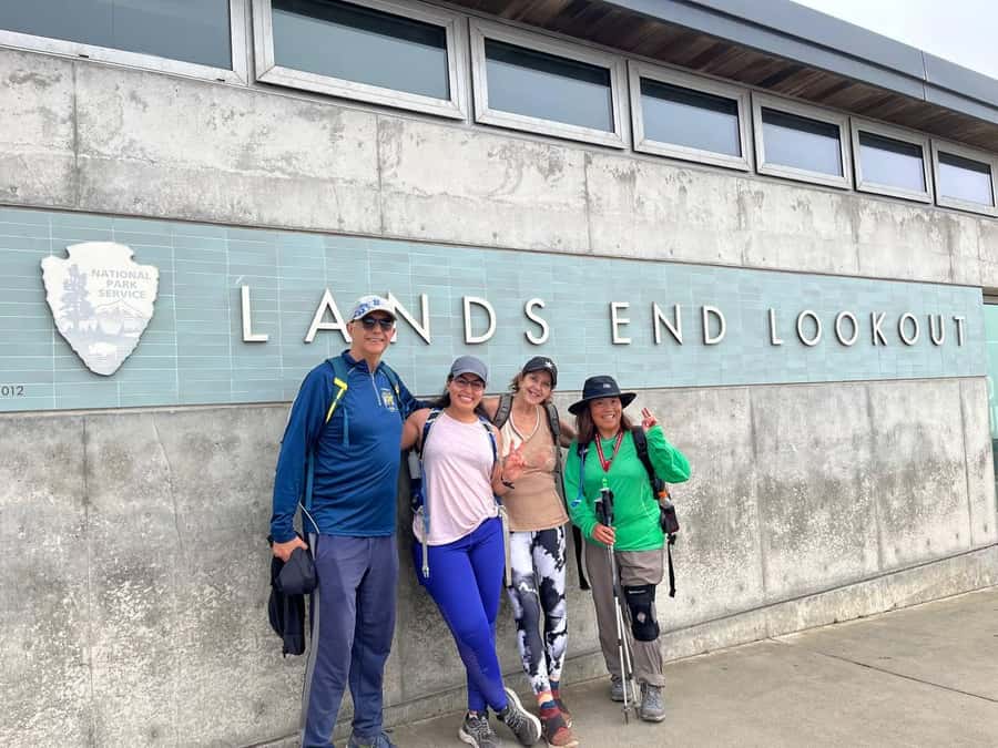 San Francisco: Hidden Stairways & Scenic Views Walking Tour - Exploring the Hidden Residential Stairways