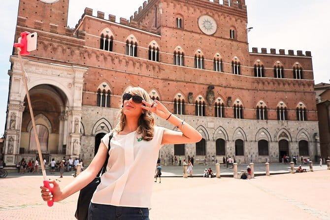 San Gimignano, Siena, Monteriggioni, Chianti Day Trip with Lunch & Wine Tasting - San Gimignano: The Medieval Tower Town