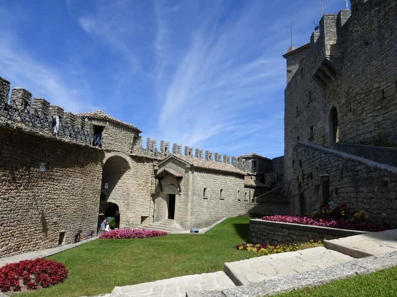 San Marino - Private Historic Walking Tour - Visiting the Three Towers of San Marino