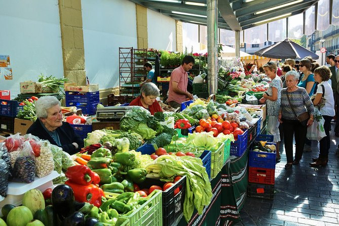 San Sebastian Walking Tour with Pintxo and Drink - The Pintxo and Drink Experience in Old Town