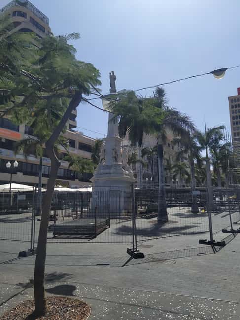 Santa Cruz de Tenerife: Prestigious Places Walk - Exploring Castillo de San Cristobal: Power and Defense