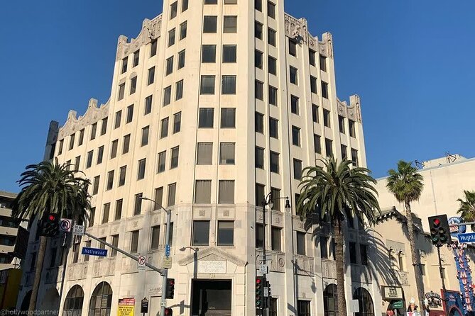 Santa Monica Private Tour with Restaurant and Bar Stops - Scenic Stops at Santa Monica Pier, Venice Beach, and Marina del Rey