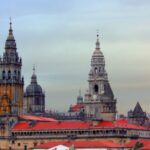 Santiago de Compostela: Old Town Private Tour - Starting Point at Obradoiro Square with a Recognizable Guide Marker