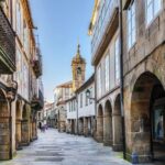 Santiago de Compostela Private Walking Tour with Cathedral Ticket - Exploring Praza das Praterias and Silverwork Tradition