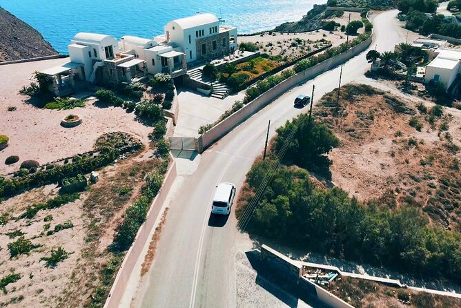 Santorini Elegance:Premium Transfer Services for Airport and Port - Convenient Private Transfers in Santorini