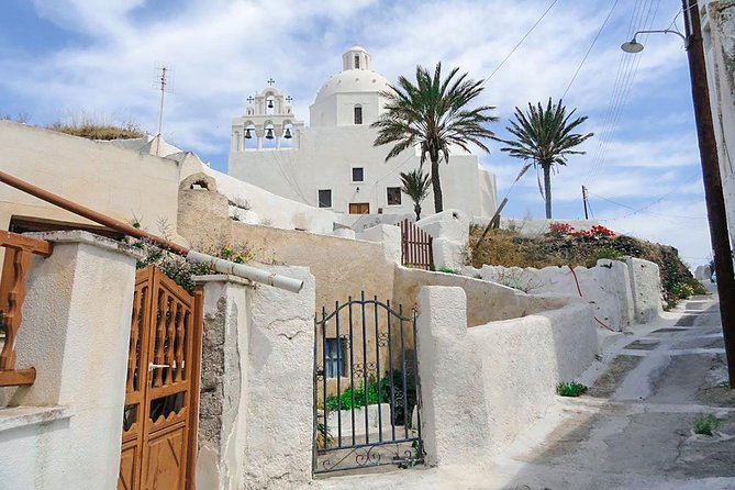 Santorini Highlights and Wine Tasting Private Tour - Discovering Megalochoris Charm and Authentic Village Life