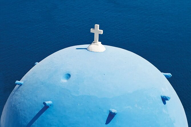 Santorini Private Transfers | Airport, Port & Beyond - The Comfort and Style of the Transfer Vehicles