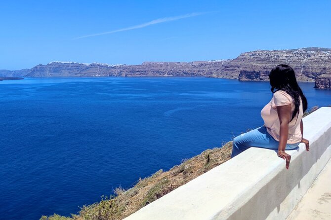 Santorini Shore Excursion: 5-hours Private Sightseeing Tour - Exploring the Charm of Oia and Its Sea Views