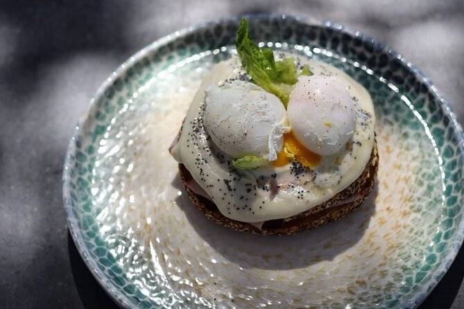 Santorini Waves of Passion - Relaxing Beachside Couples Massage at Perivolos Beach