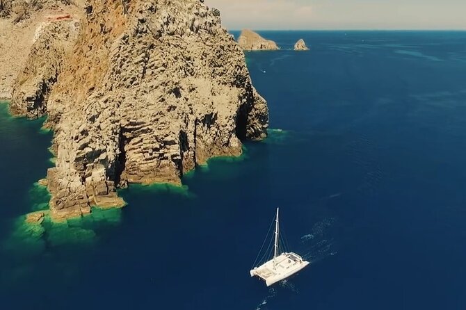 Saranda Catamaran VIP to Krorez and Kakome Beach with Lunch - Crystalline Waters at Krorëza Beach