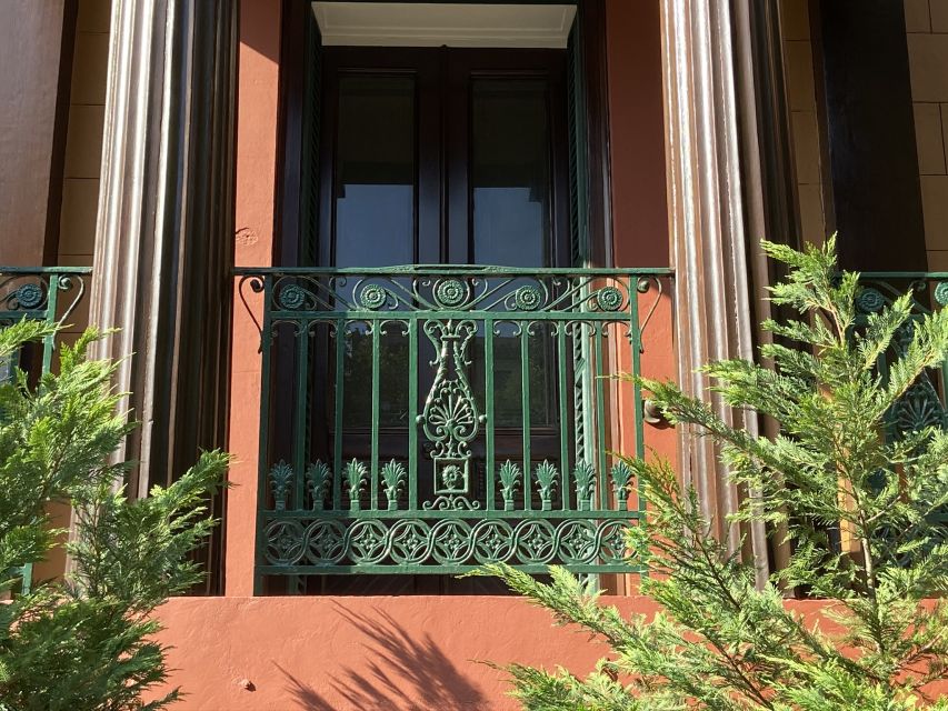 Savannah: Historic District Overview on Foot - Meeting in Telfair Square Opens the Door to Savannah’s Grand Past