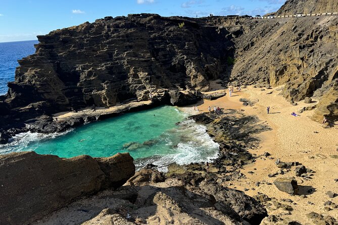 Scenic half day Circle Island tour - The Tour Starts at Diamond Head State Monument with Stunning Waikiki Views