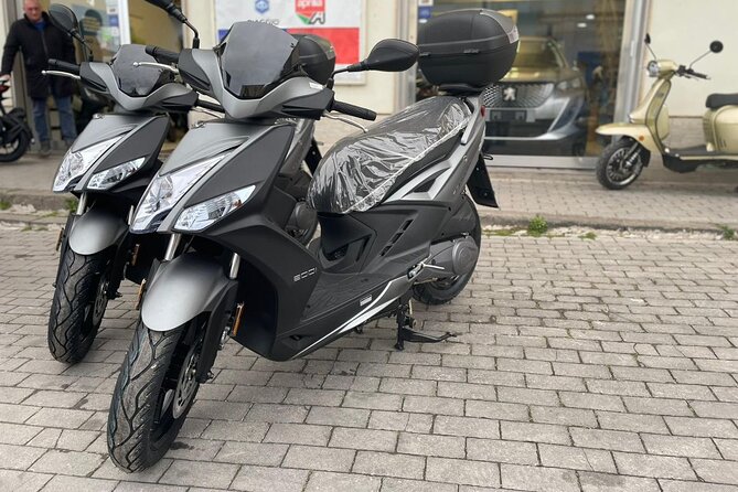 Scooter Rental in Pesaro with Pickup Included - Rent a Reliable 125cc Scooter with Excellent Condition