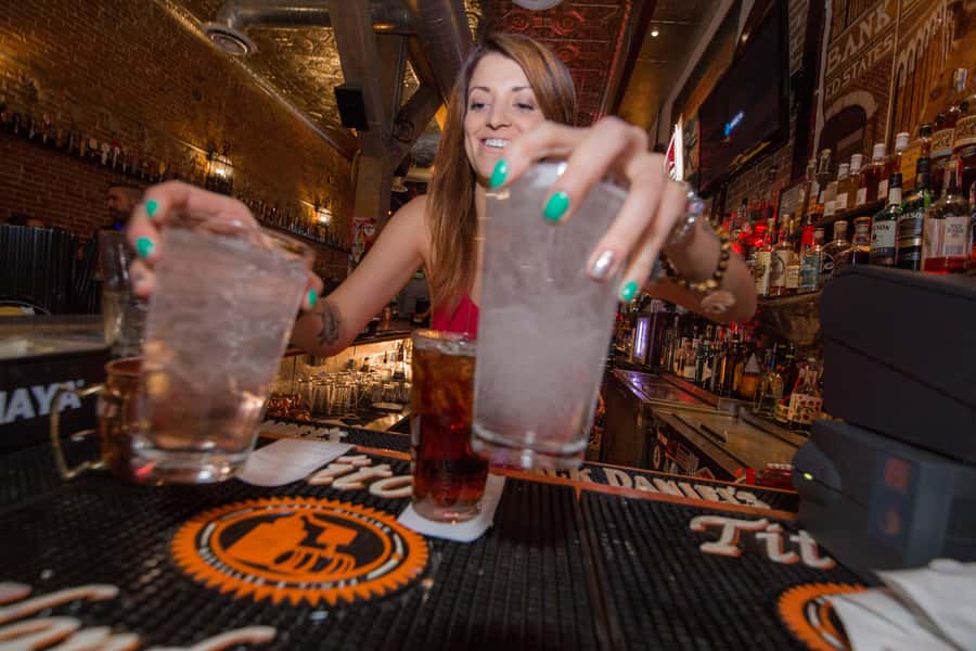 Seattle Booze and Boos Tour - Meeting at Kells Irish Restaurant for the Spooky Walk