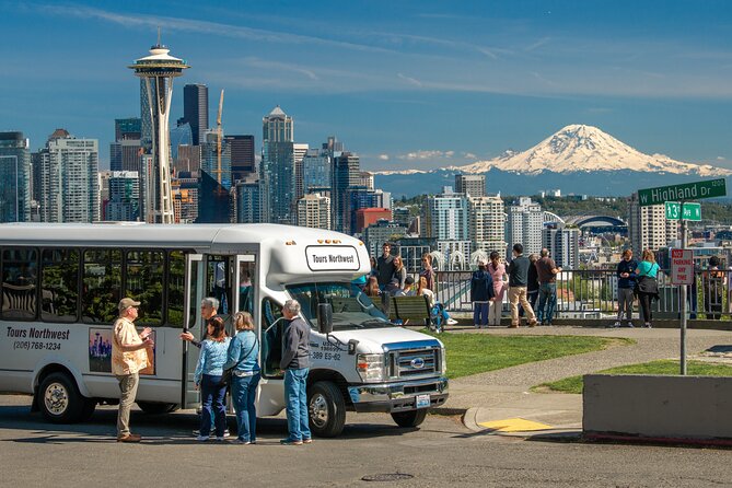Seattle Land and Sea Tour Experience - Explore Pike Place Market and Iconic Seattle Sights