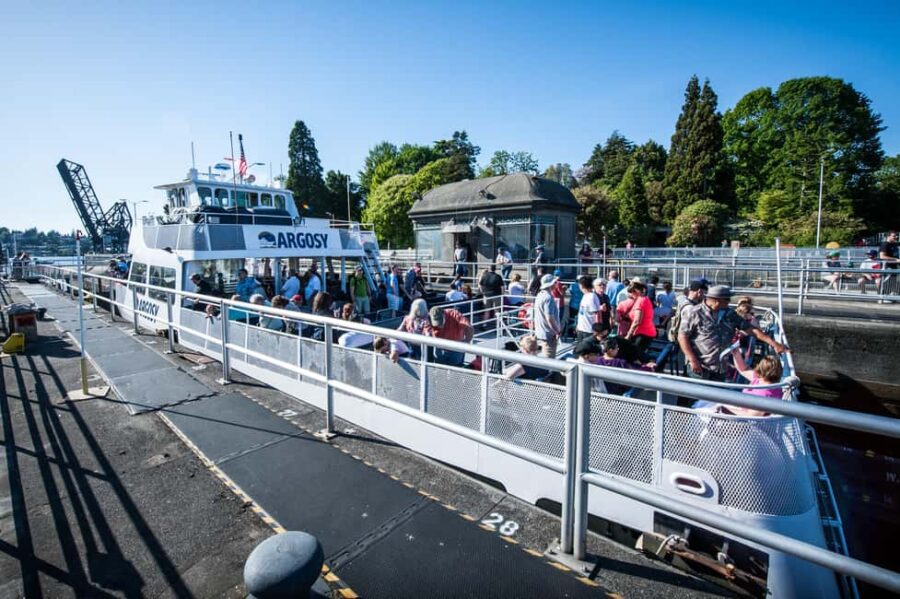 Seattle: Locks Cruise with Local Guide - The Unique Experience at the Ballard Locks