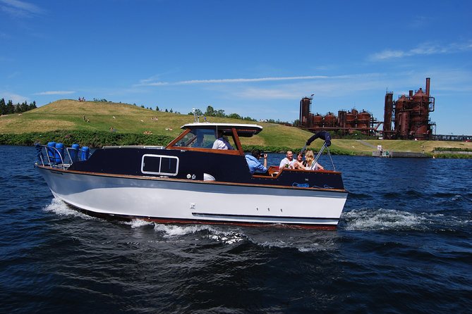 Seattle's Favorite Sightseeing Floating Homes Cruise - BYOB! - Meet at the Heart of Lake Union in South Seattle