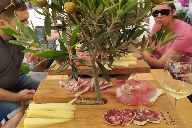 Secret vineyards E-bike tour - The Scenic Rural Roads and Vineyard Landscapes