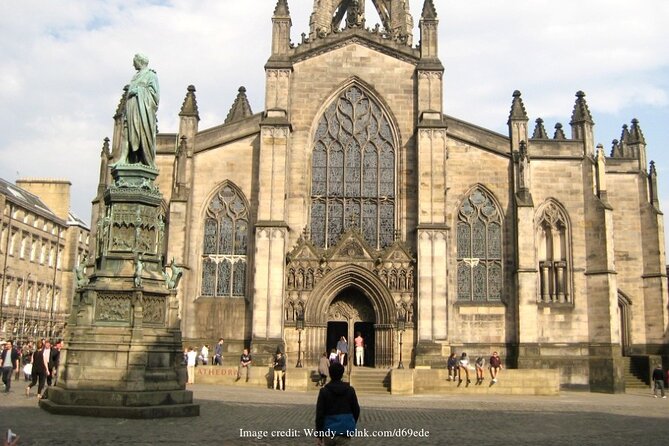 Secrets of the Royal Mile: Private 2.5-hour Walking Tour - Unbeatable Views from the Vennel Viewpoint