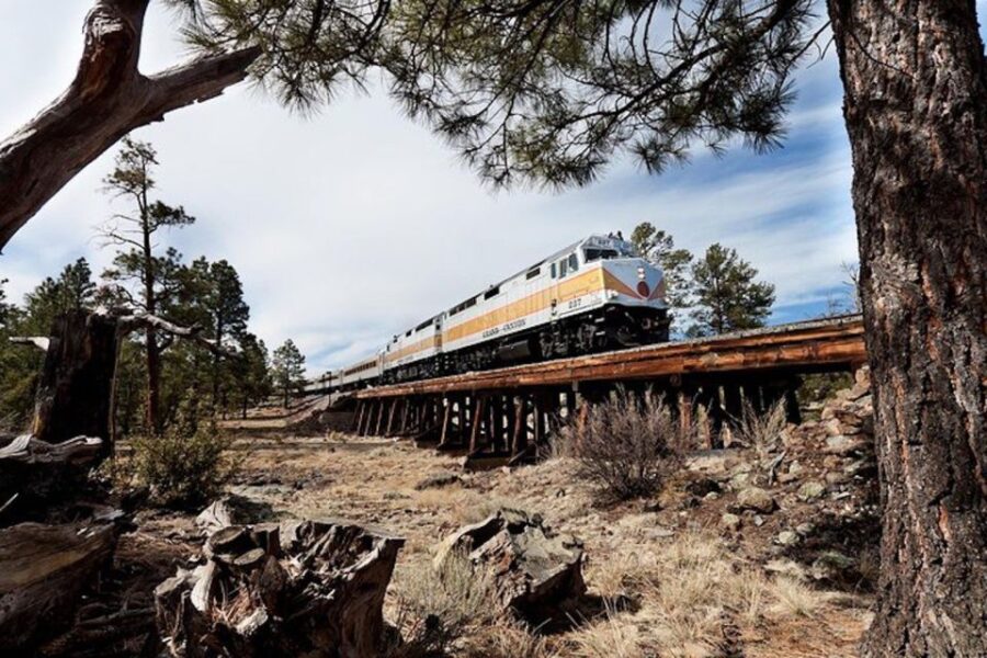 Sedona, AZ: Grand Canyon Guided Tour and Historic Railway - The Scenic Drive from Sedona to Flagstaff